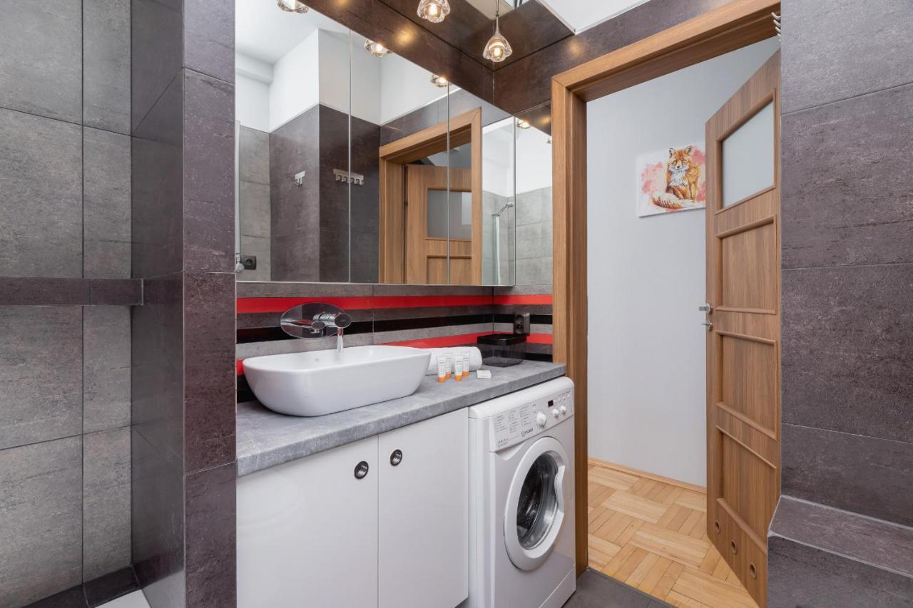 Lagiewniki Sanctuary One Bedroom Apartment By Renters Красков Екстериор снимка