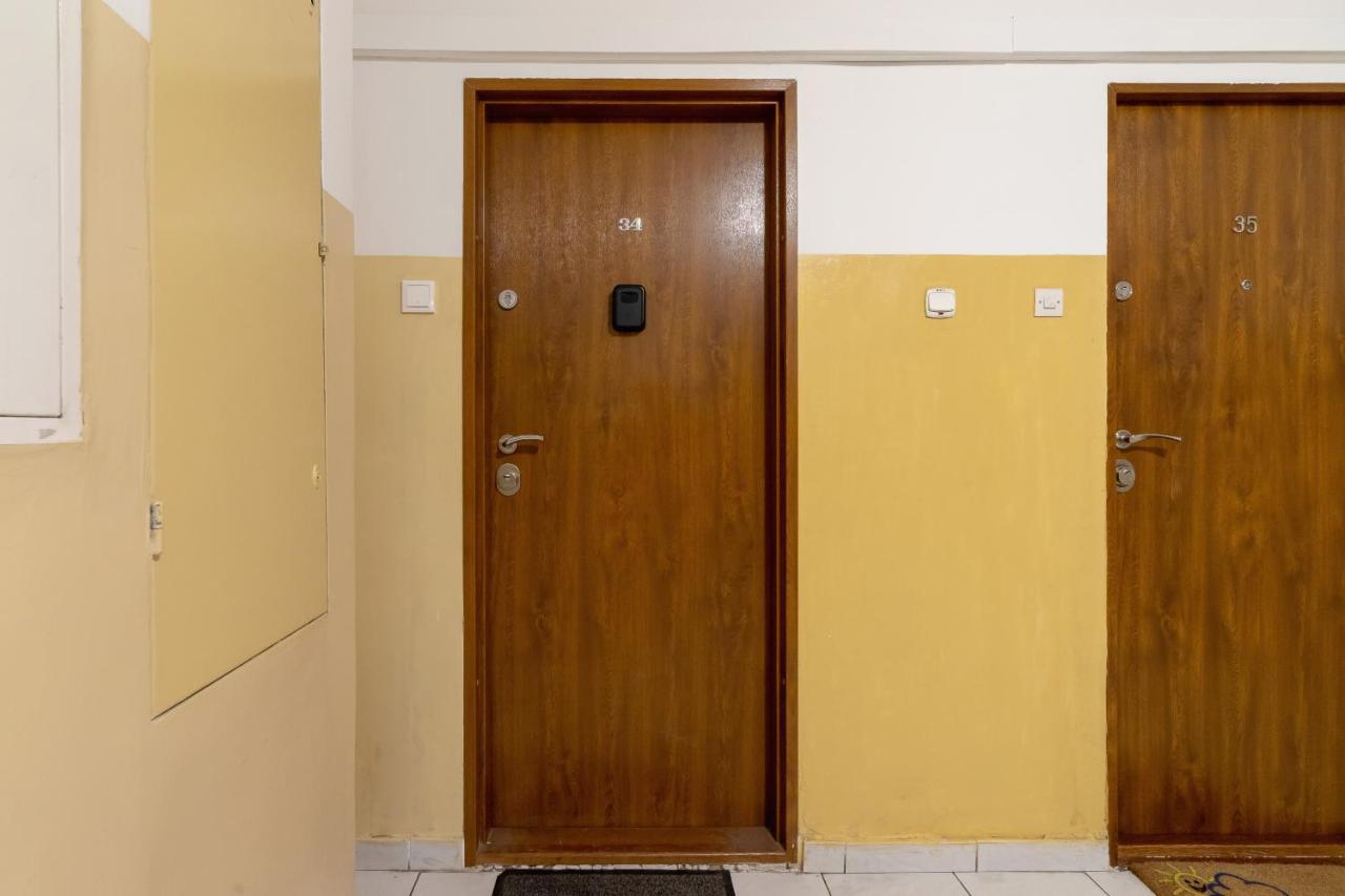 Lagiewniki Sanctuary One Bedroom Apartment By Renters Красков Екстериор снимка